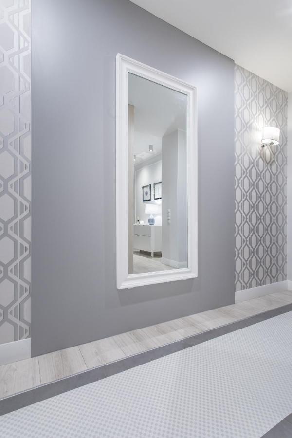 Lion Apartments - Naviflat Brabank Premium Apartment With Parking Gdansk Exterior photo